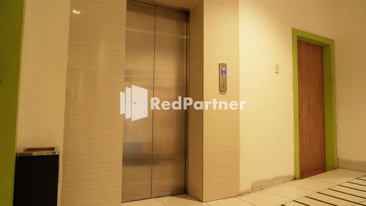 Wisma Sederhana RedPartner Medan Exterior foto