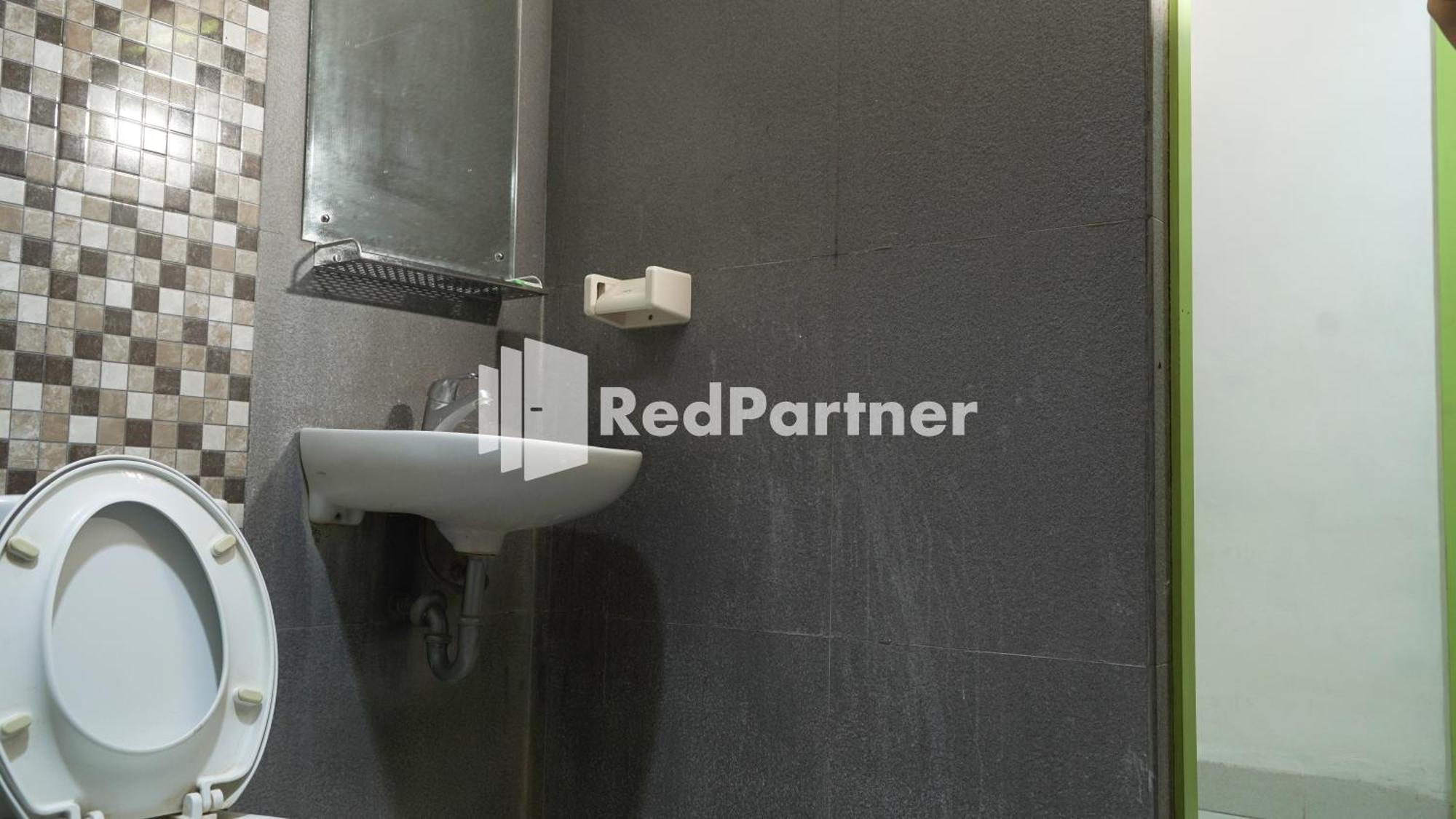 Wisma Sederhana RedPartner Medan Zimmer foto