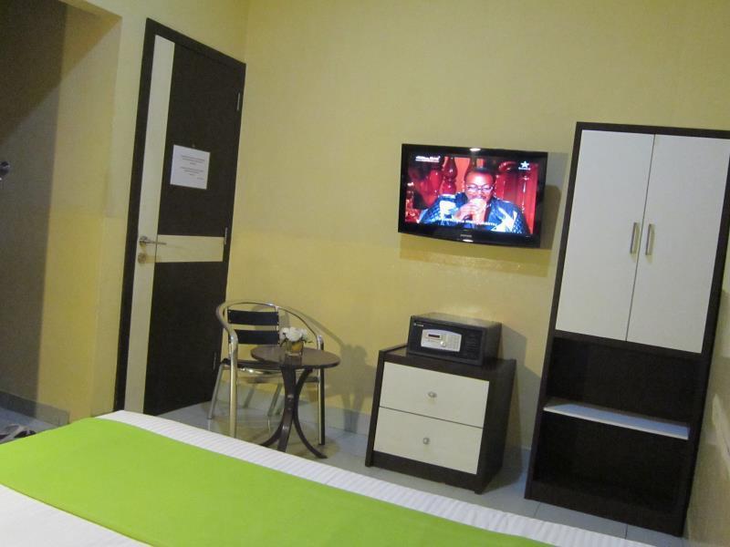 Wisma Sederhana RedPartner Medan Exterior foto