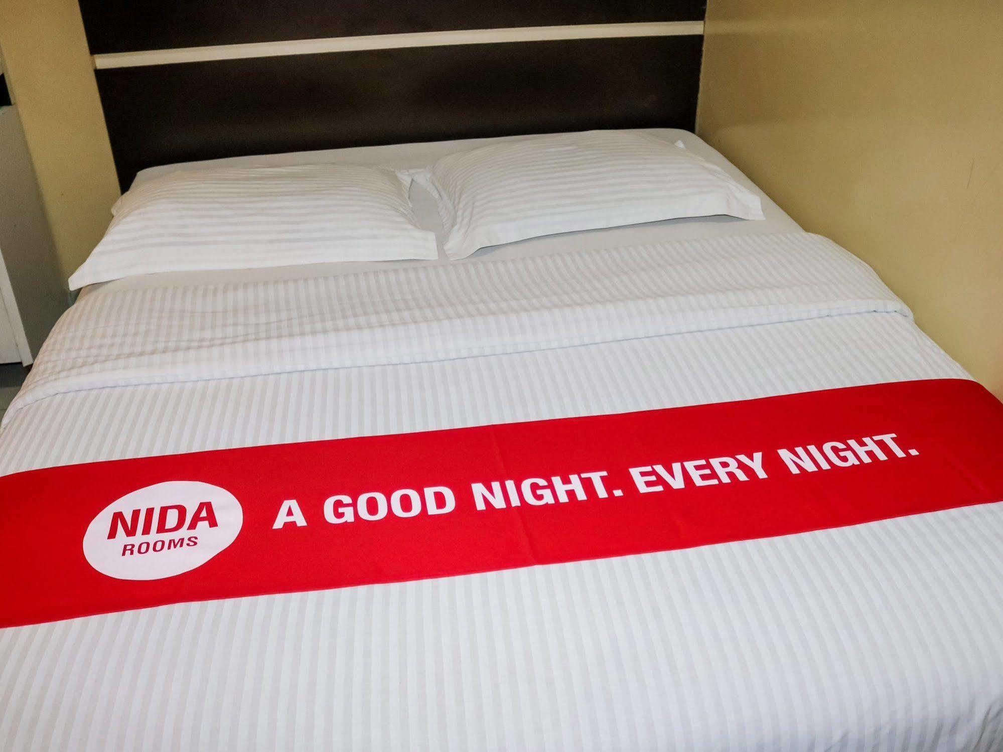Wisma Sederhana RedPartner Medan Exterior foto